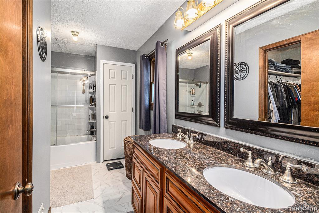 4915 Bell Oak Road, Webberville, MI 48892 — Photo 14
