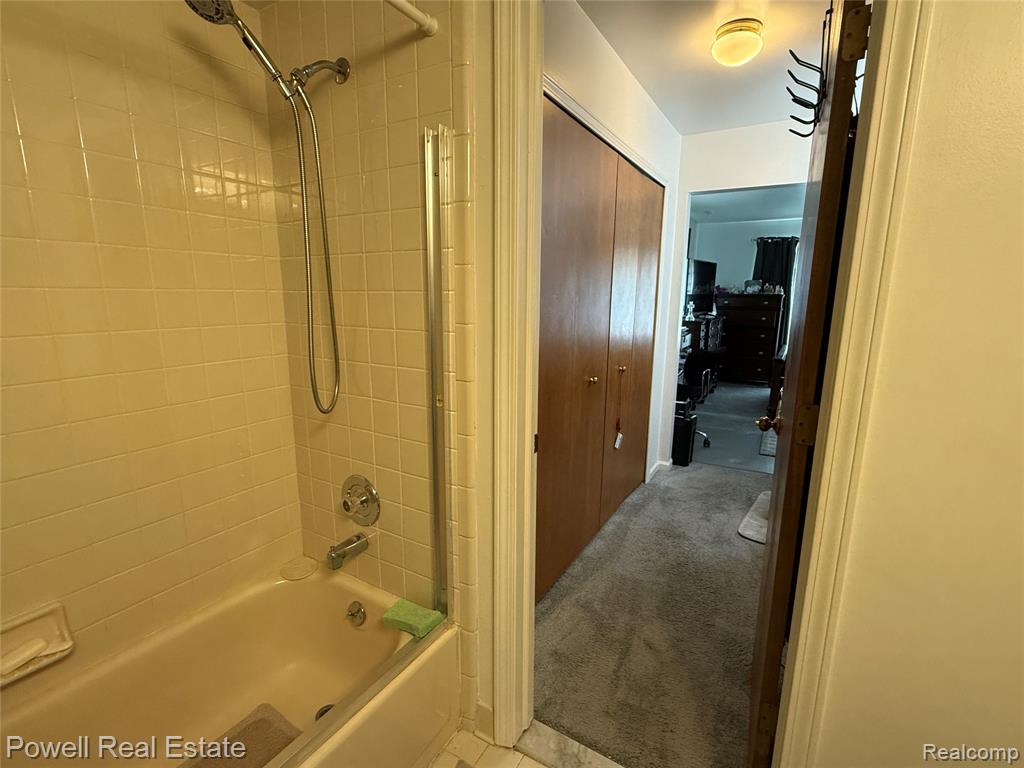 802 Country Club Drive, Saint Clair Shores, MI 48082 — Photo 16