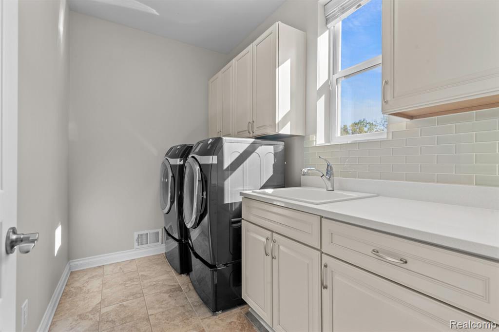 1526 Hickory Ridge Court, Canton, MI 48187 — Photo 19