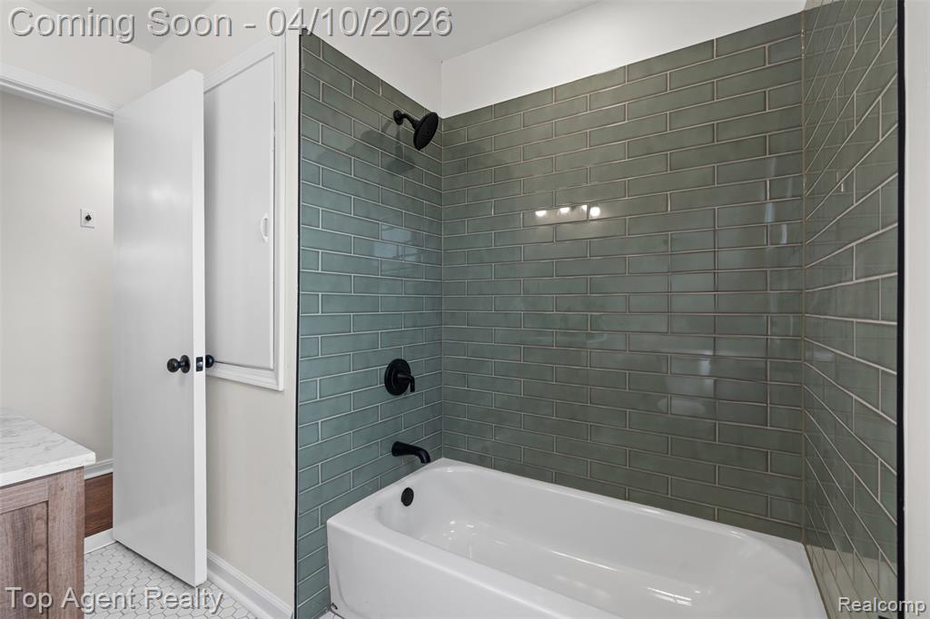 12751 Oak Park Boulevard, Oak Park, MI 48237 — Photo 21