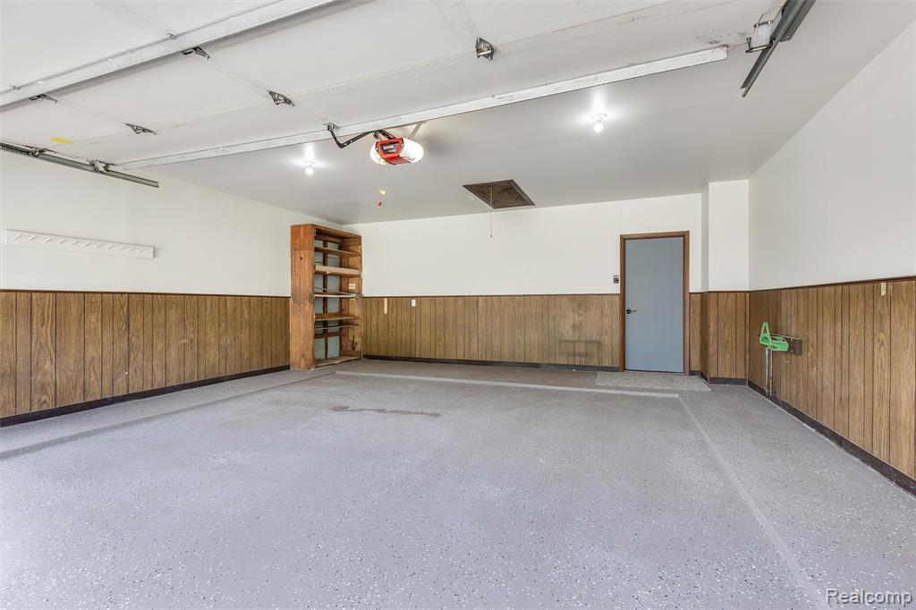9844 Klais Court, Clarkston, MI 48348 — Photo 27
