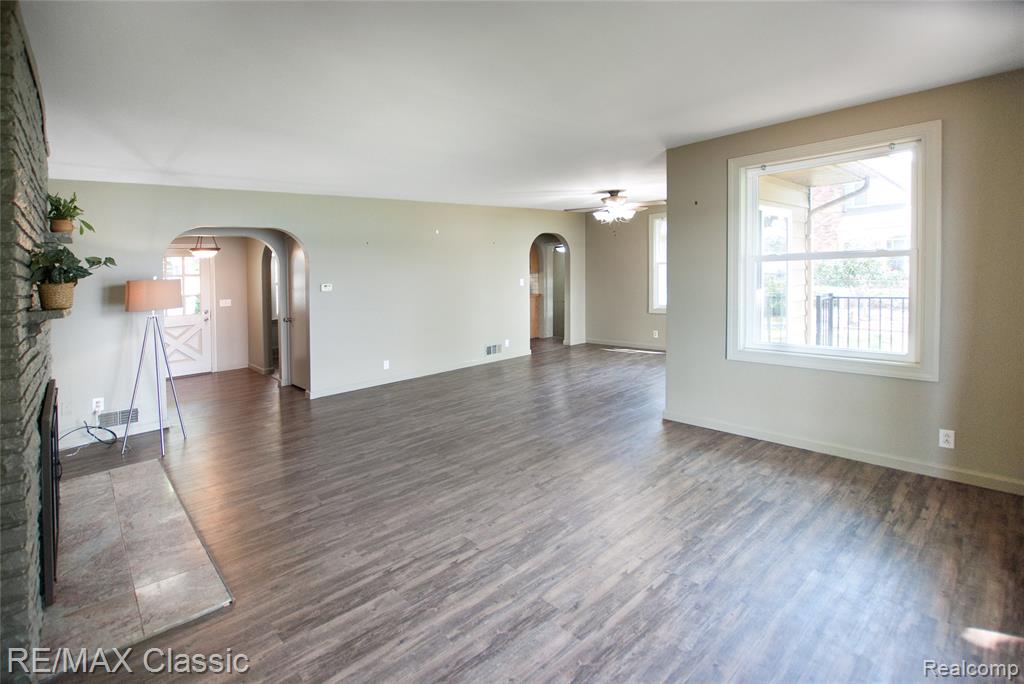 1861 Ladd Road, Wolverine Lake, MI 48390 — Photo 11