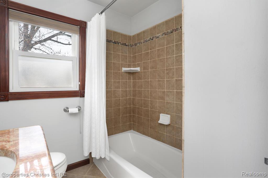 9030 TEXAS Street, Livonia, MI 48150 — Photo 13