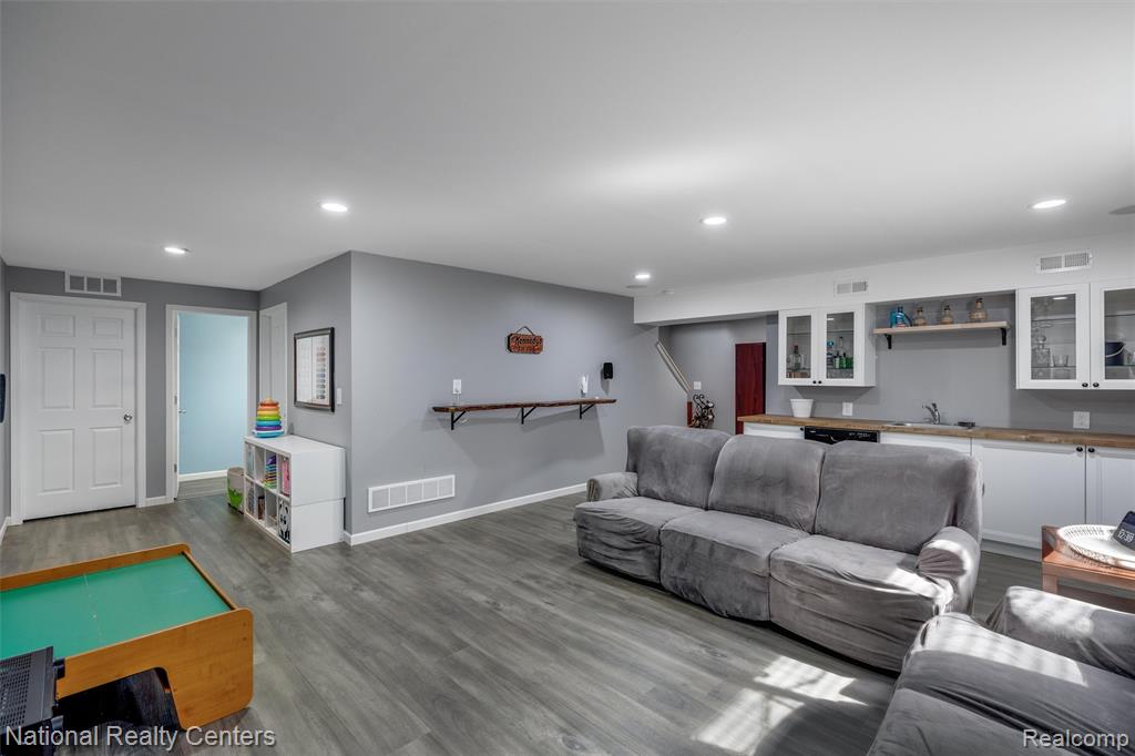 13456 Stamford Road, Belleville, MI 48111 — Photo 23