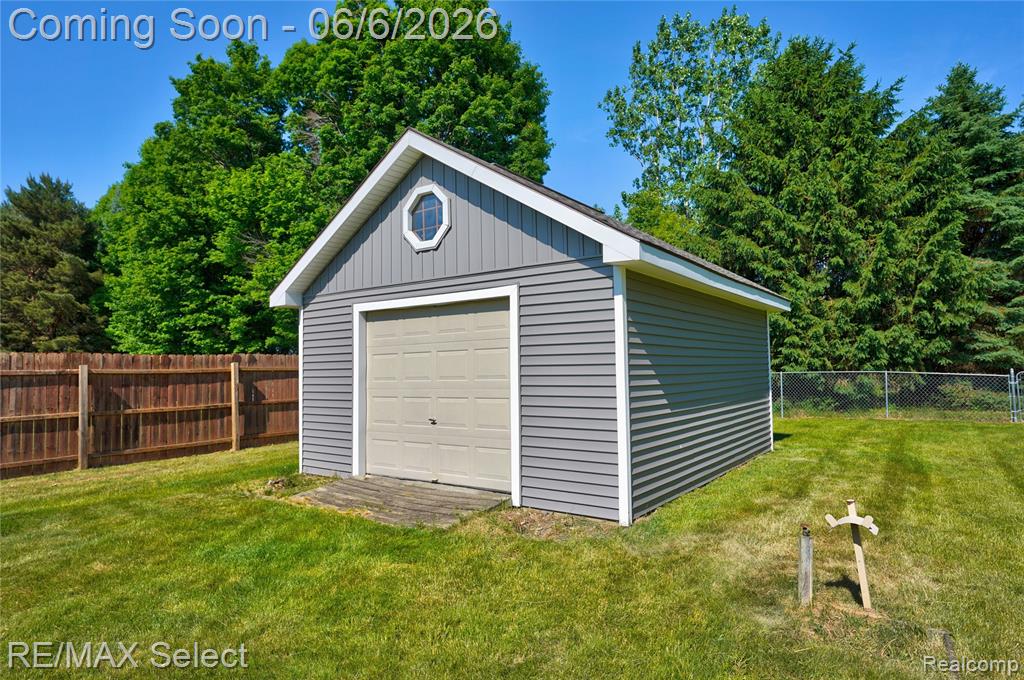 2288 Lost Creek Drive, Flushing, MI 48433 — Photo 54
