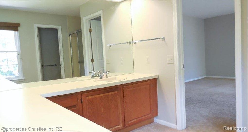 45708 BRYN MAWR Road, Canton, MI 48187 — Photo 16
