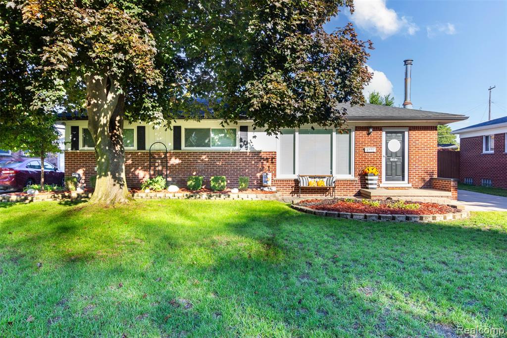8771 Birkhill Drive, Sterling Heights, MI 48314