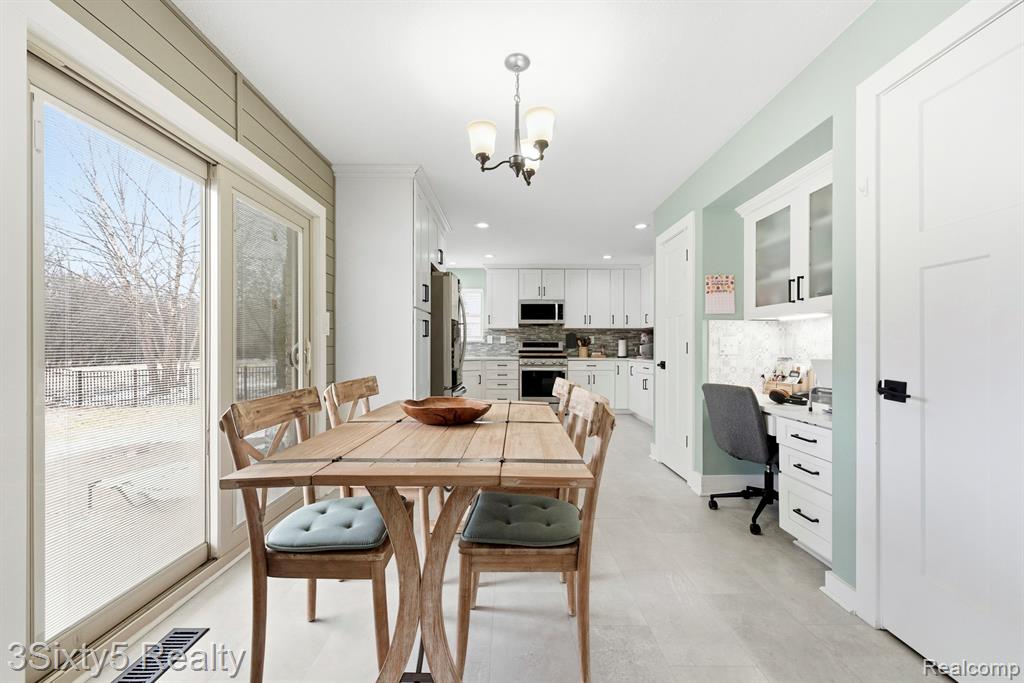 33188 Mallard Drive, Rockwood, MI — Photo 9