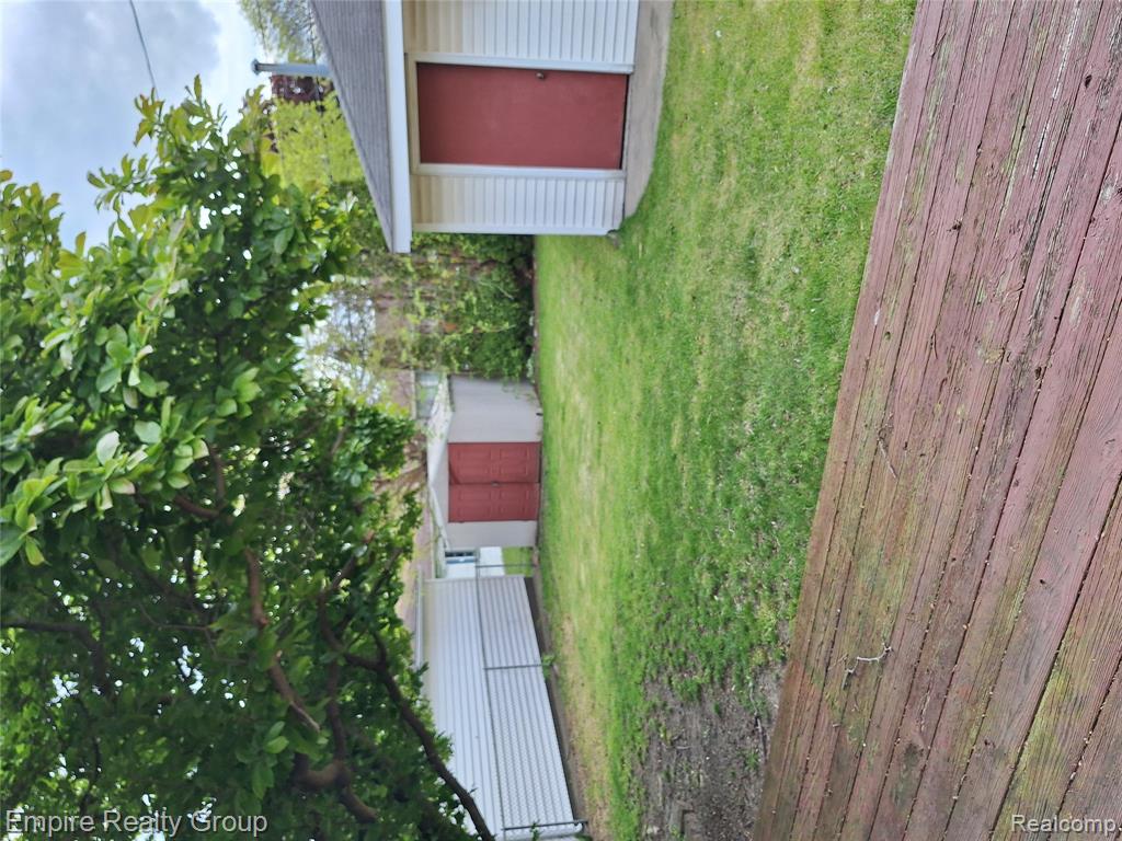 8547 Kinloch Street, Dearborn Heights, MI 48127 — Photo 30