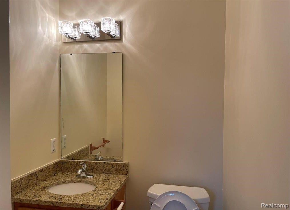 5483 Seabreeze Lane, Sterling Heights, MI 48310 — Photo 9