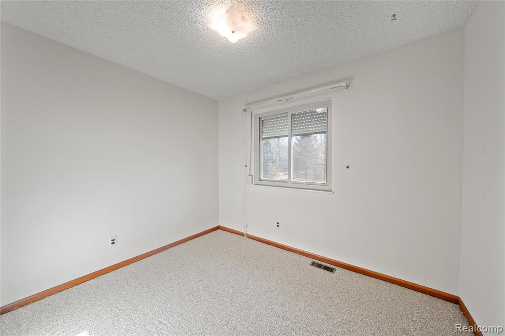 10401 Willow Road, Willis, MI 48191 — Photo 24