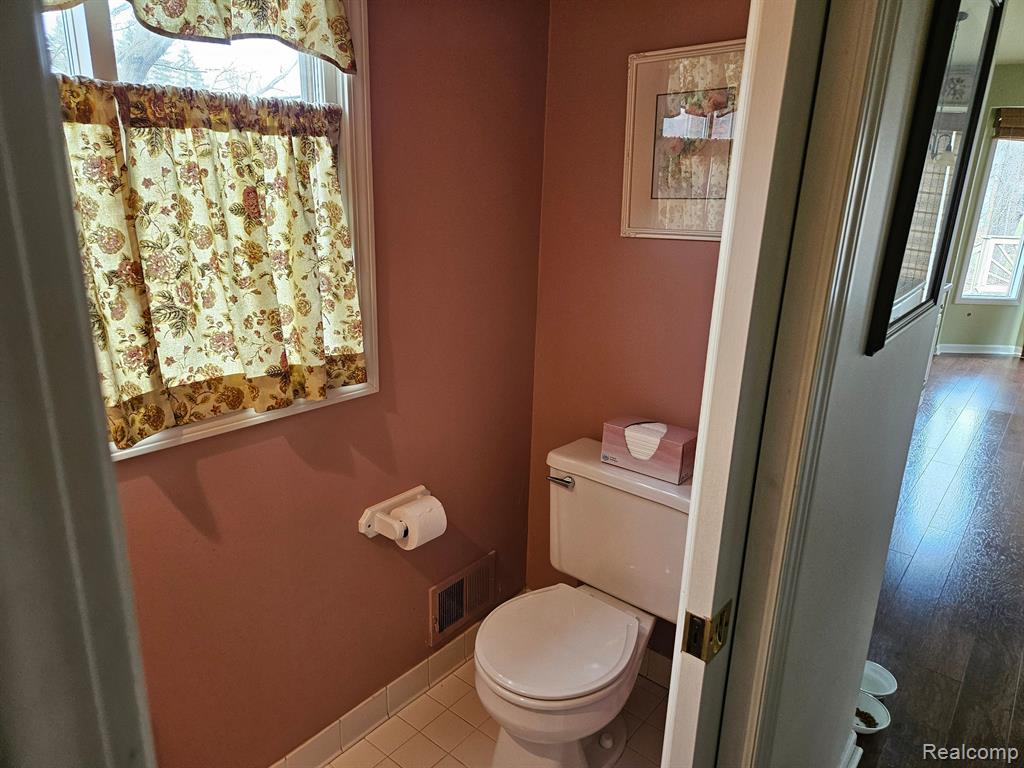 5660 SHEFFIELD Drive, Clarkston, MI — Photo 17