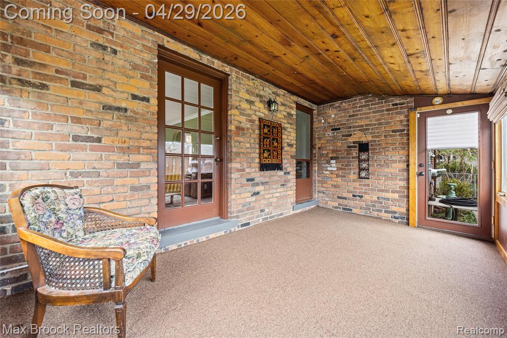 938 LAKEPOINTE STREET, Grosse Pointe Park, MI 48230 — Photo 23