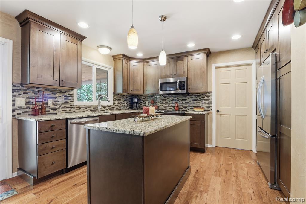 6211 Kings Scepter Road, Grand Blanc, MI 48439 — Photo 9