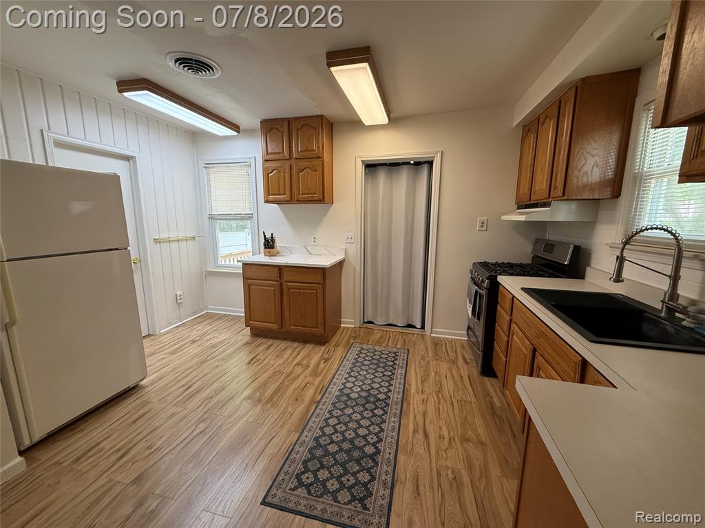 756 Cedarlawn Road, Waterford, MI 48328 — Photo 12