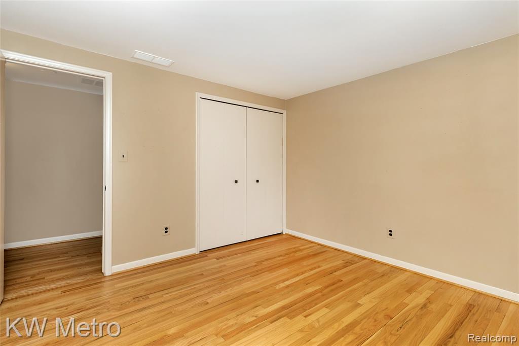 5897 Sutters Lane, Bloomfield Hills, MI 48301 — Photo 36