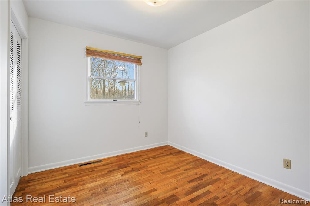 4386 Bennett Drive, Burton, MI 48519 — Photo 40