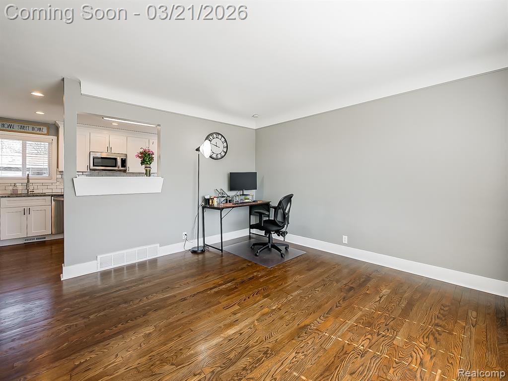5208 Latimer Street, West Bloomfield, MI 48324 — Photo 9