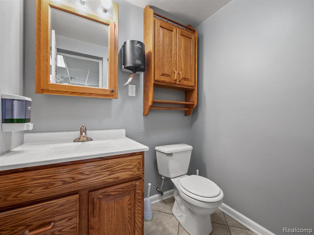 417 E 8 Mile Road, Hazel Park, MI 48030 — Photo 11