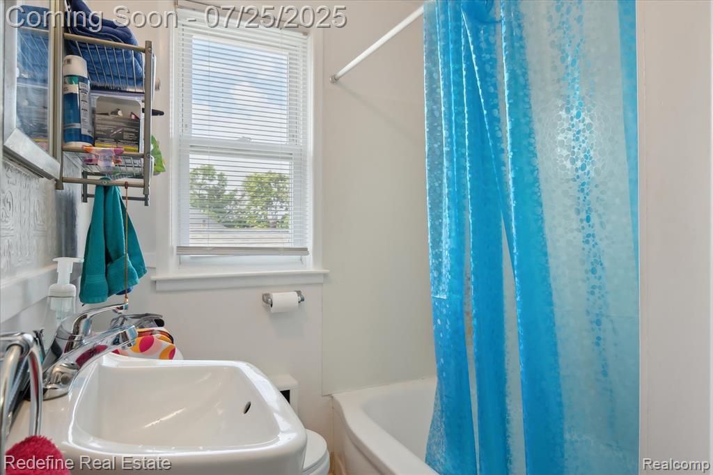 566 Poplar Street, Wyandotte, MI 48192 — Photo 19