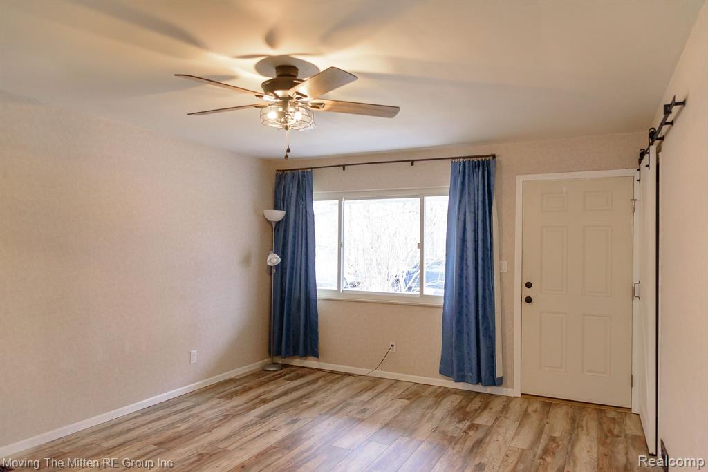 6061 N DOWLING Street, Westland, MI — Photo 3