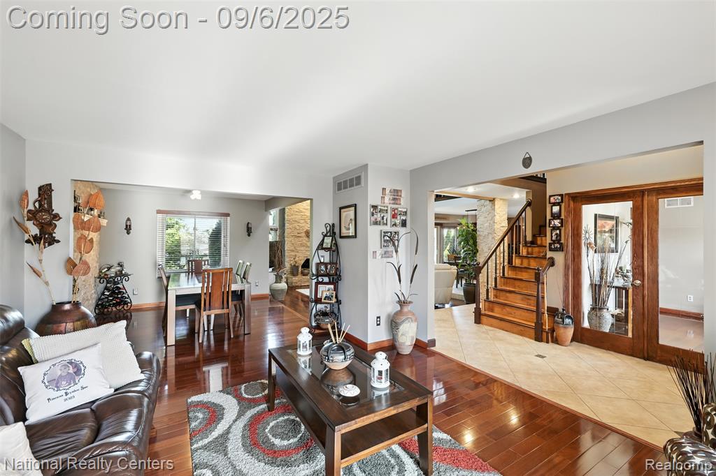 46674 Snowbird Drive, Macomb, MI 48044 — Photo 5