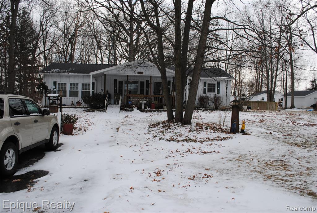 4828 Morse Drive, Caseville, MI 48725 — front exterior