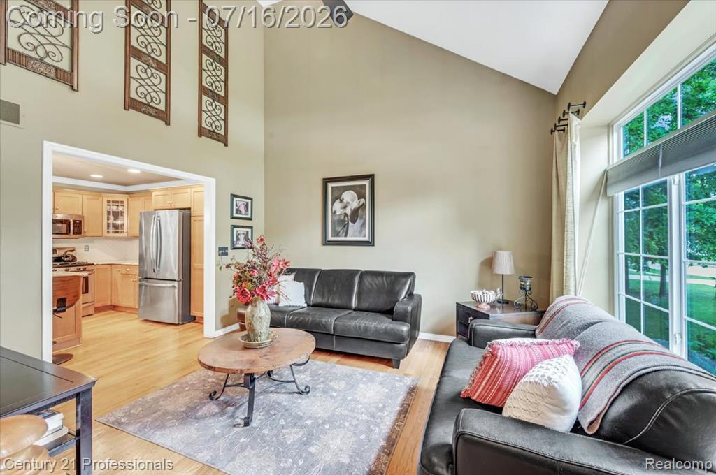 7520 Paradise Drive, Grand Blanc, MI 48439 — Photo 17