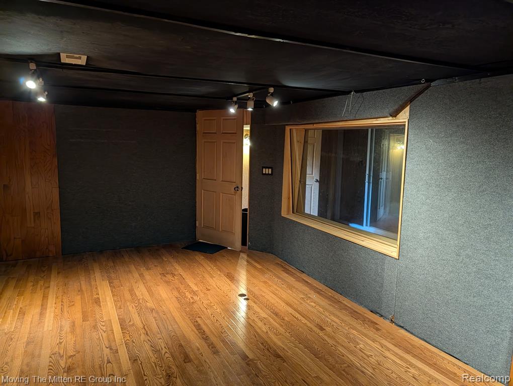 6735 Whitby Street, Garden City, MI — Photo 18