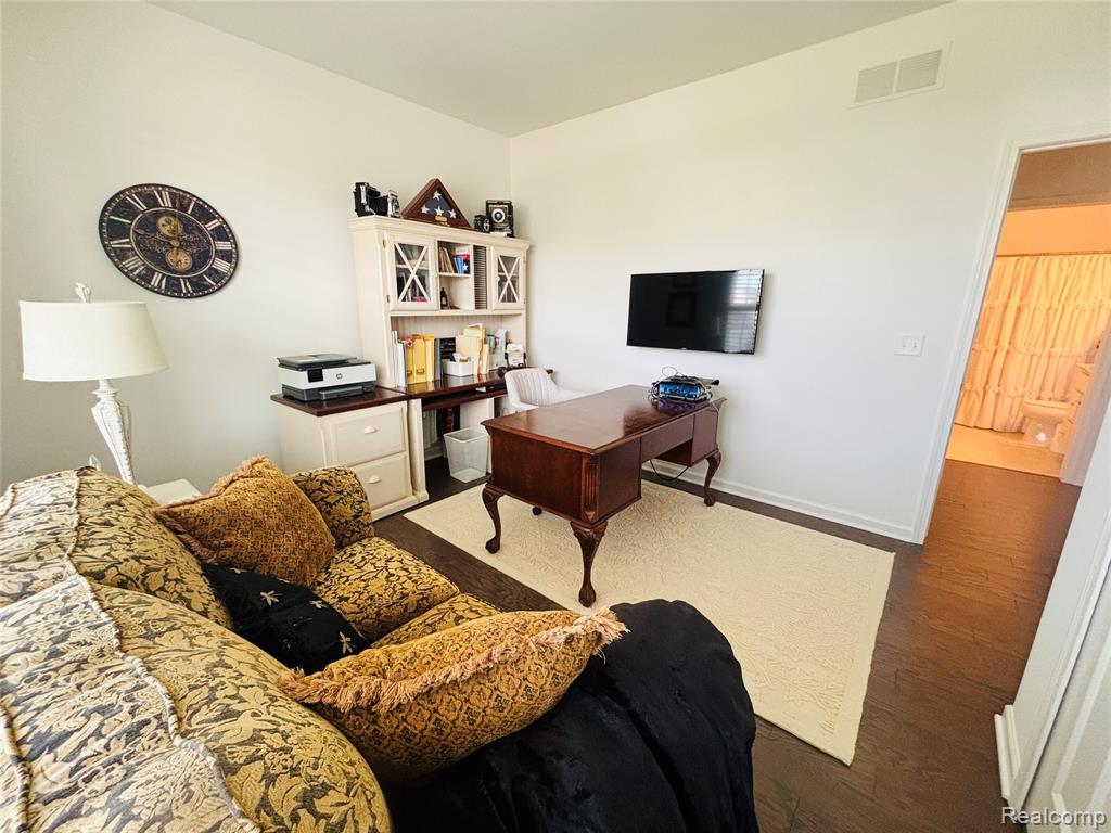 8215 Carston Lane Lane, Green Oak, MI 48116 — Photo 13