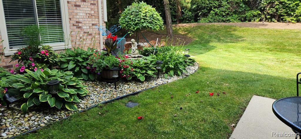 29325 Laurel Drive, Farmington, MI 48331 — Photo 18