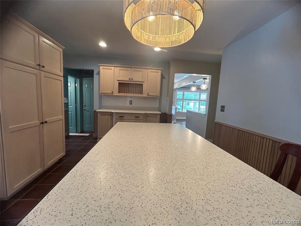 5045 Abington Drive, Troy, MI 48085 — Photo 16