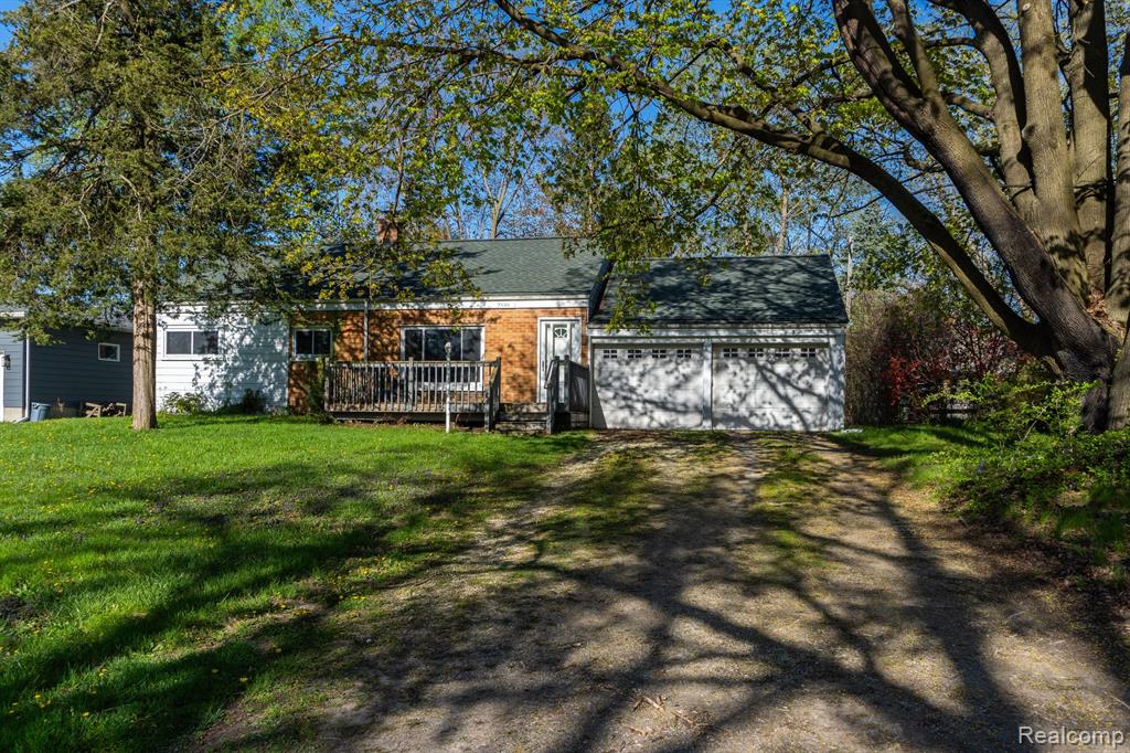 2546 CARLTON Drive, Ann Arbor, MI 48108 — Photo 28