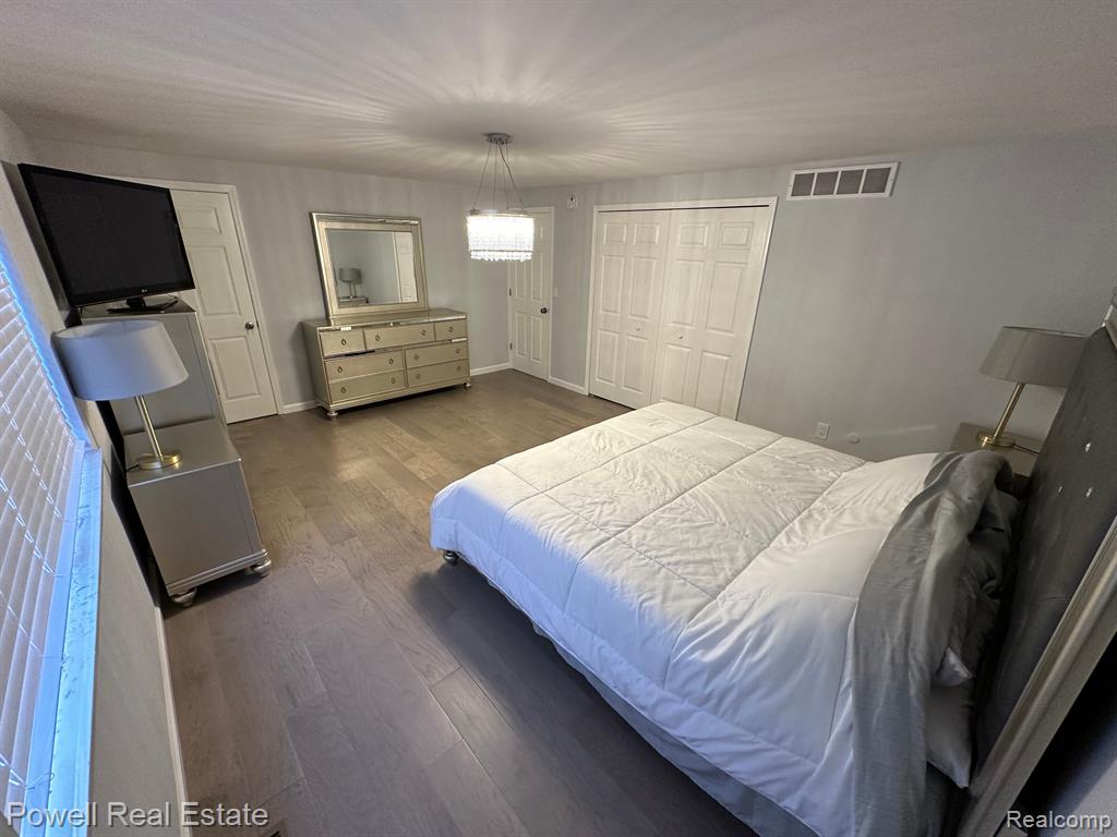27129 FARMBROOK VILLA Drive, Southfield, MI 48034 — Photo 20