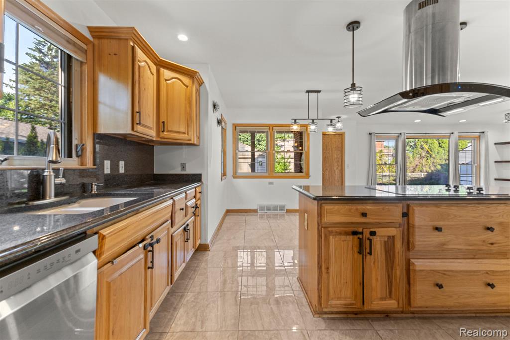 411 S Lafayette Street, Dearborn, MI 48124 — Photo 11