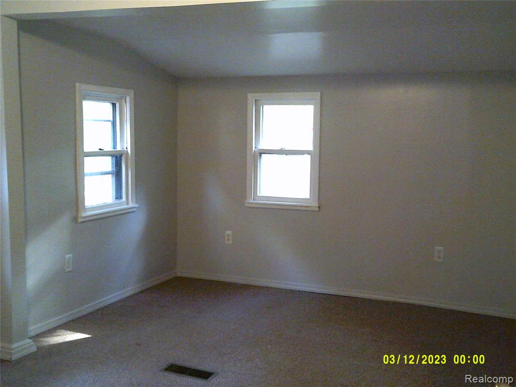 365 Grove Street, Whitmore Lake, MI 48189 — Photo 13