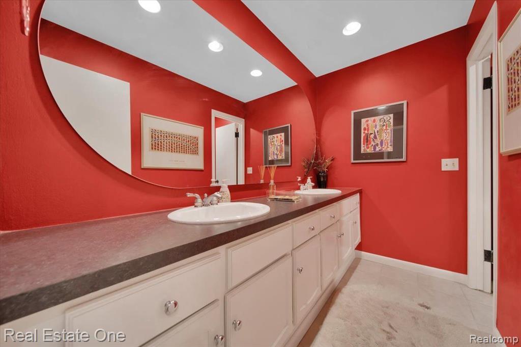 4406 KNIGHTSBRIDGE Lane, West Bloomfield, MI 48323 — Photo 21