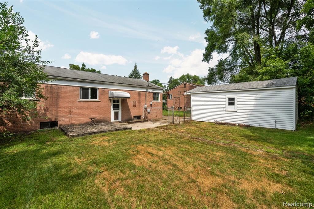 790 Friar Drive, Milford, MI 48381 — Photo 32