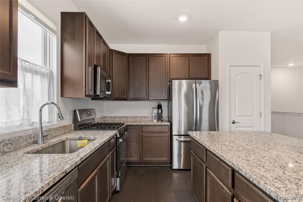 8270 Carston Lane, Brighton, MI 48116 — Photo 18