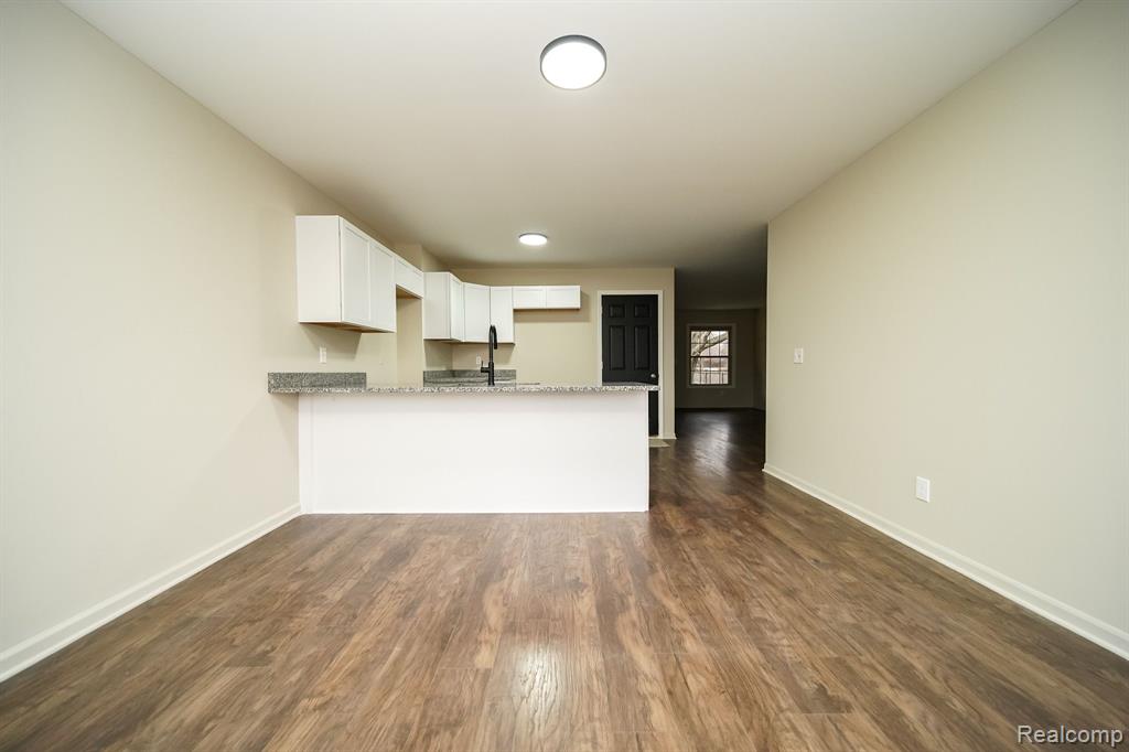 460 OAKGROVE, Clawson, MI — Photo 25