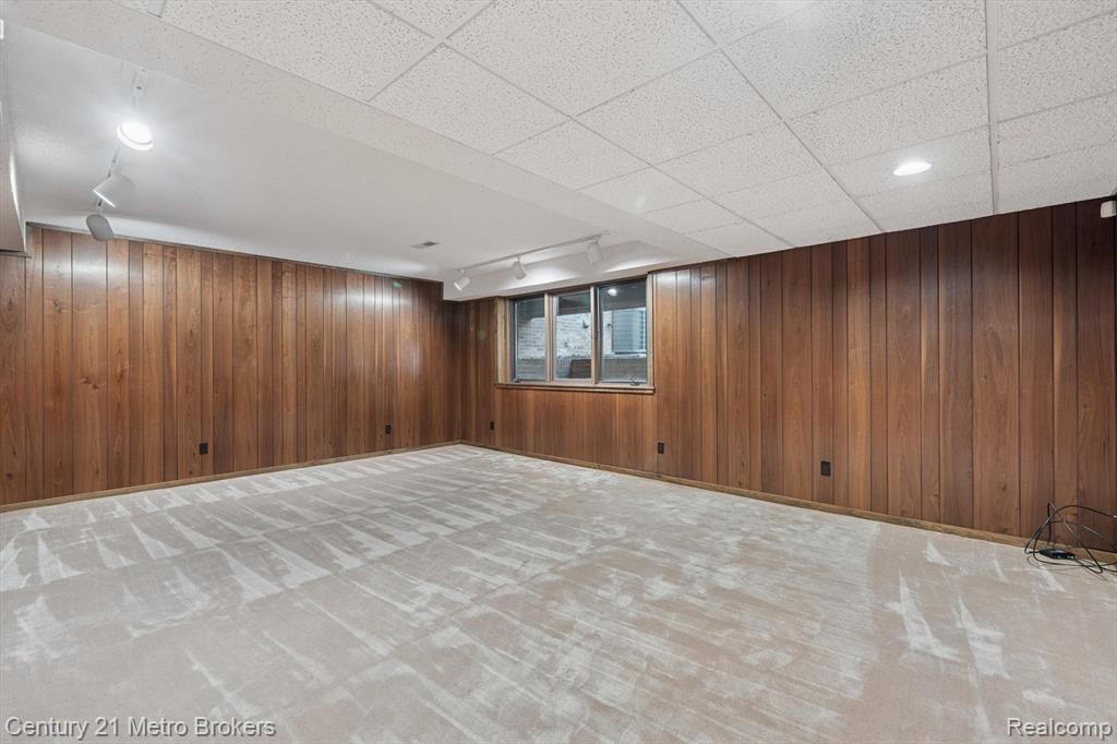 9095 S Saginaw Road, 23, Grand Blanc, MI 48439 — Photo 41