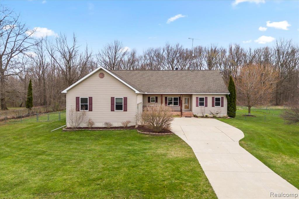 6318 MAPLE Avenue, Swartz Creek, MI 48473 — front exterior