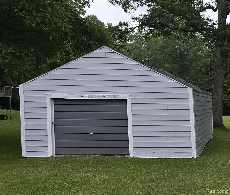 6427 Porter Road, Grand Blanc, MI 48439 — Photo 31