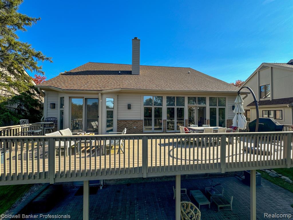 5040 OAKBROOKE Drive, West Bloomfield, MI 48323 — Photo 29