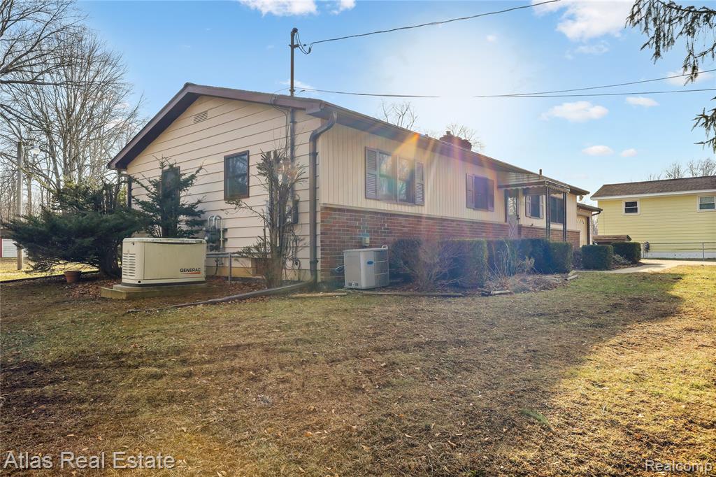 4386 Bennett Drive, Burton, MI 48519 — Photo 6