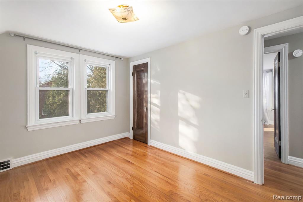 5 WENONAH Drive, Pontiac, MI 48341 — Photo 22