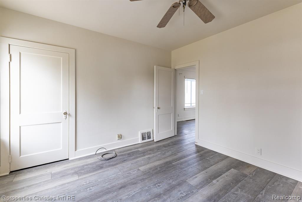 8056 Dawn Drive, Sterling Heights, MI 48314 — Photo 26