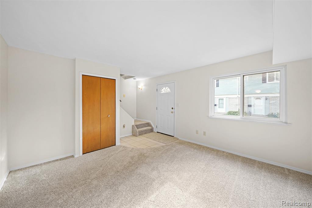 41257 S Woodbury Green Drive, Belleville, MI 48111 — Photo 7