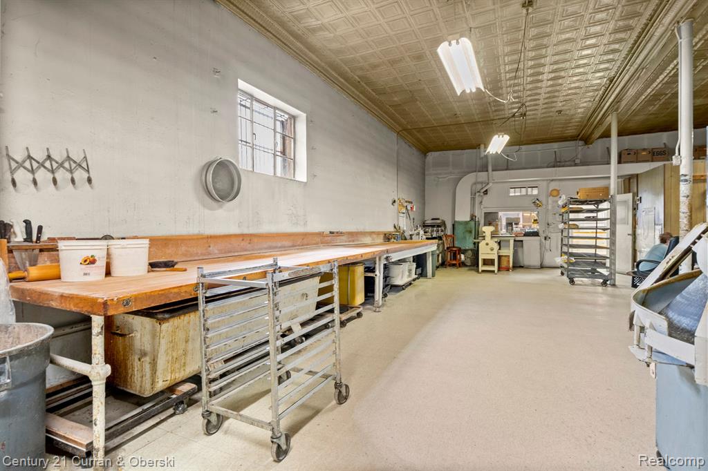 736 E STATE FAIR RD, Highland Park, MI 48203 — Photo 17
