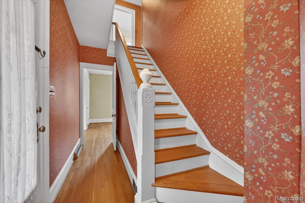 516 W Washington Street, Howell, MI 48843 — Photo 4